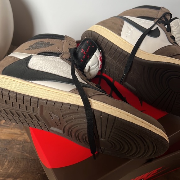 Fake Nike Air Jordan 1 High OG TS SP 10.5  COPY - Picture 3 of 8